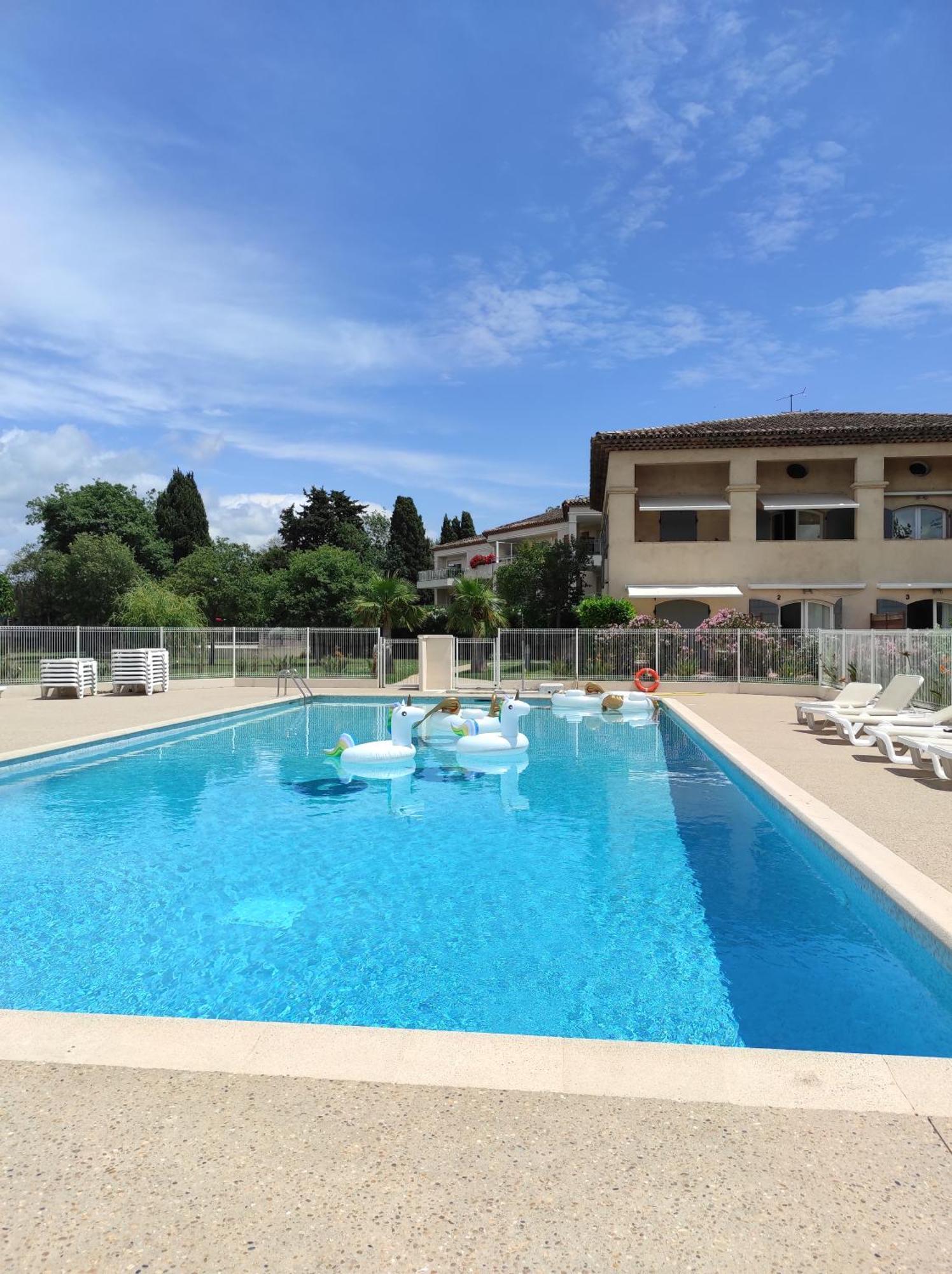 Les Suites de Robinson: Riverside Studio with Pool in Mandelieu-La-Napoule Exterior photo