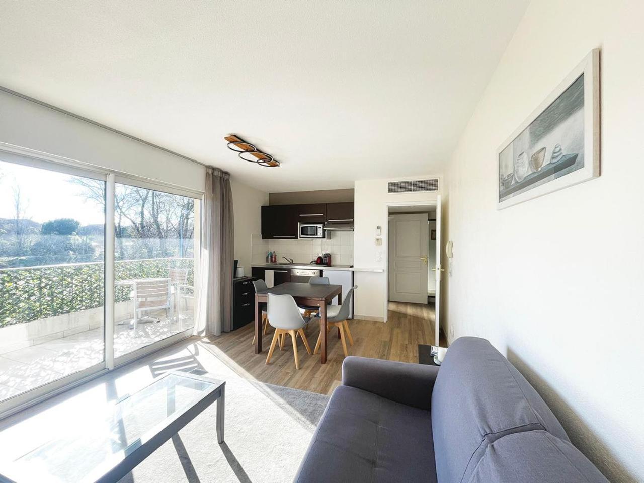 Les Suites de Robinson: Riverside Studio with Pool in Mandelieu-La-Napoule Exterior photo